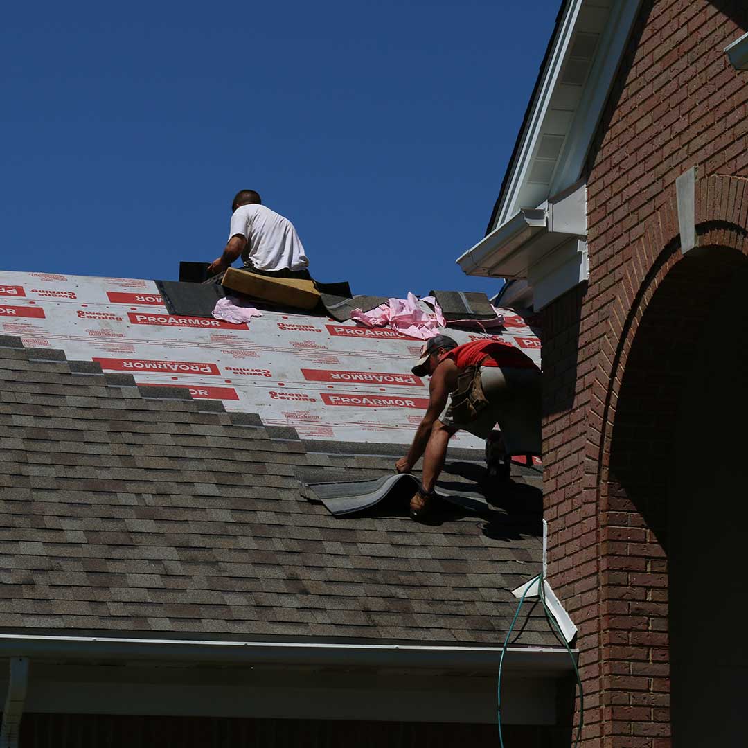 UWD roofers installing roof